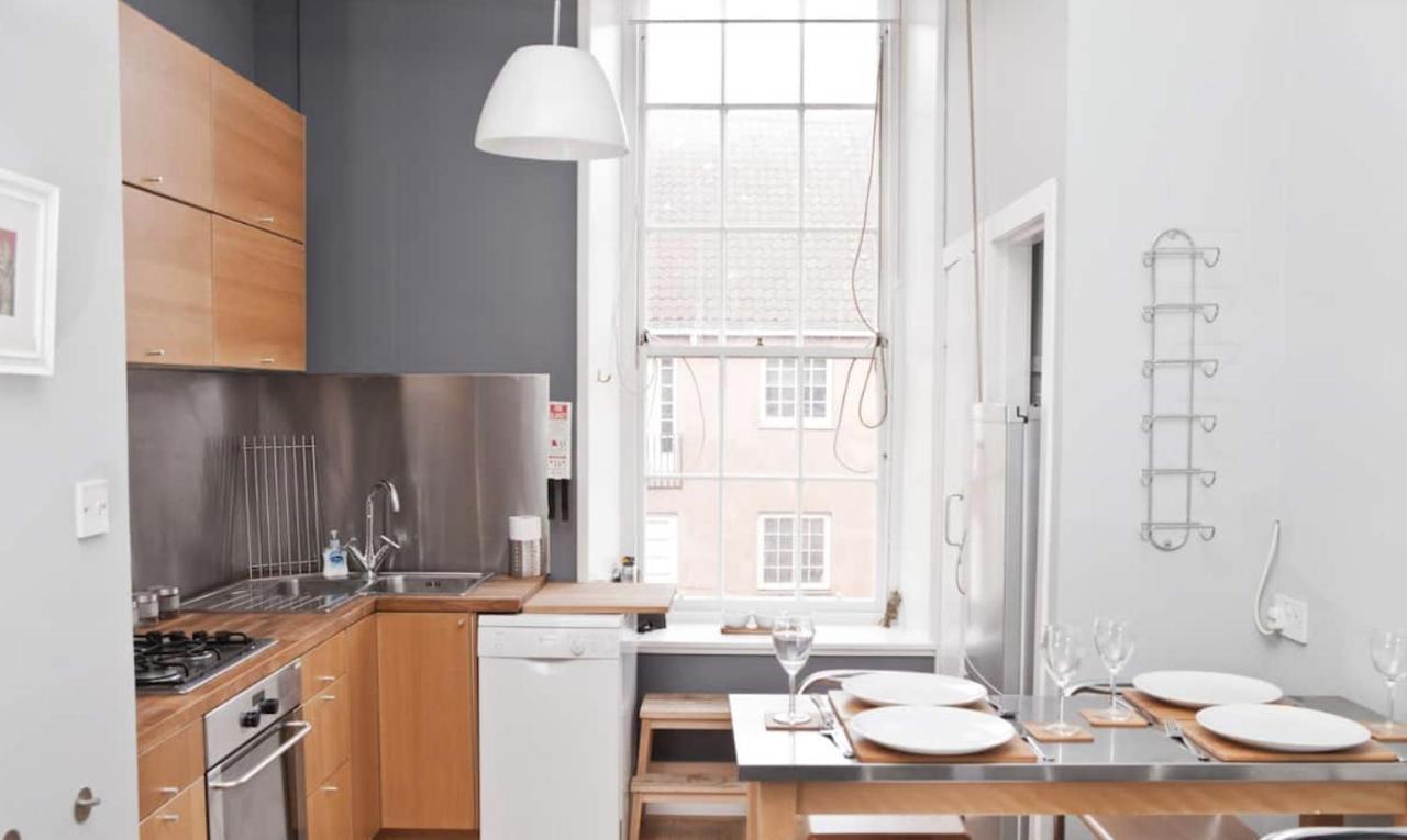 Royal Mile Apartment Edinburgh Exterior photo